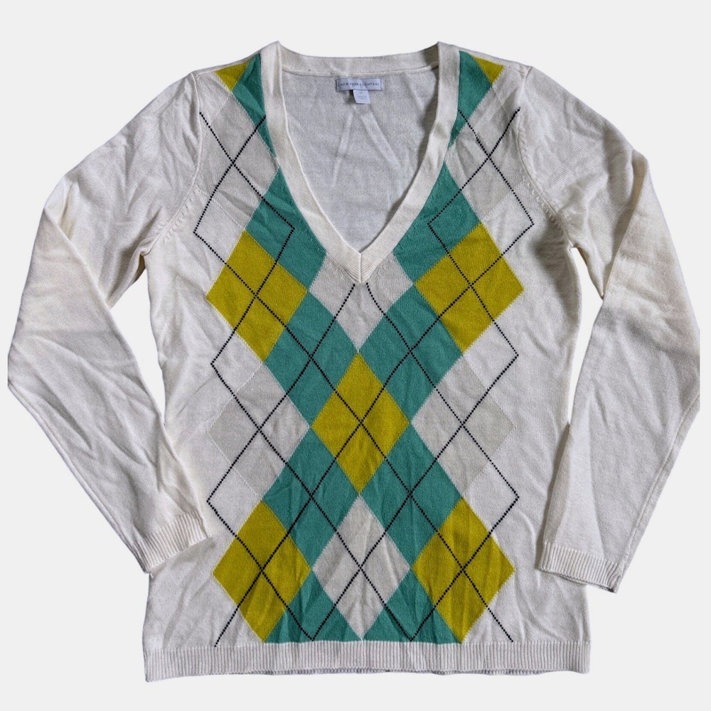 New York & Company Lightweight Argyle V-Neck Preppy Sweater Womens M Cream Knit